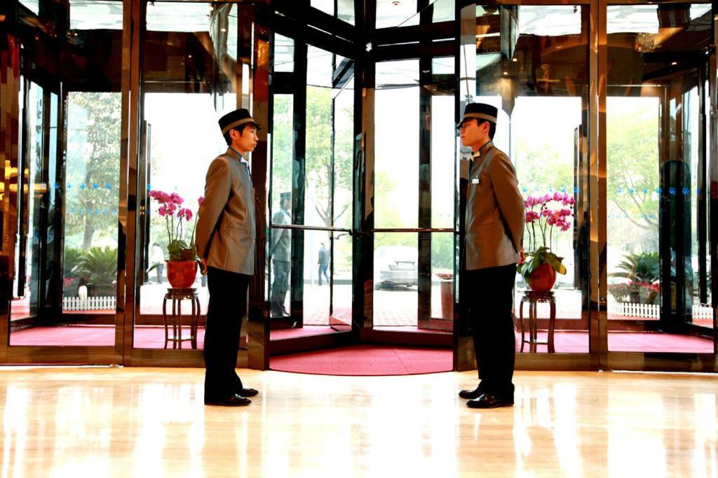 Wuhan New Beacon Jinyinhu International Hotel מראה חיצוני תמונה